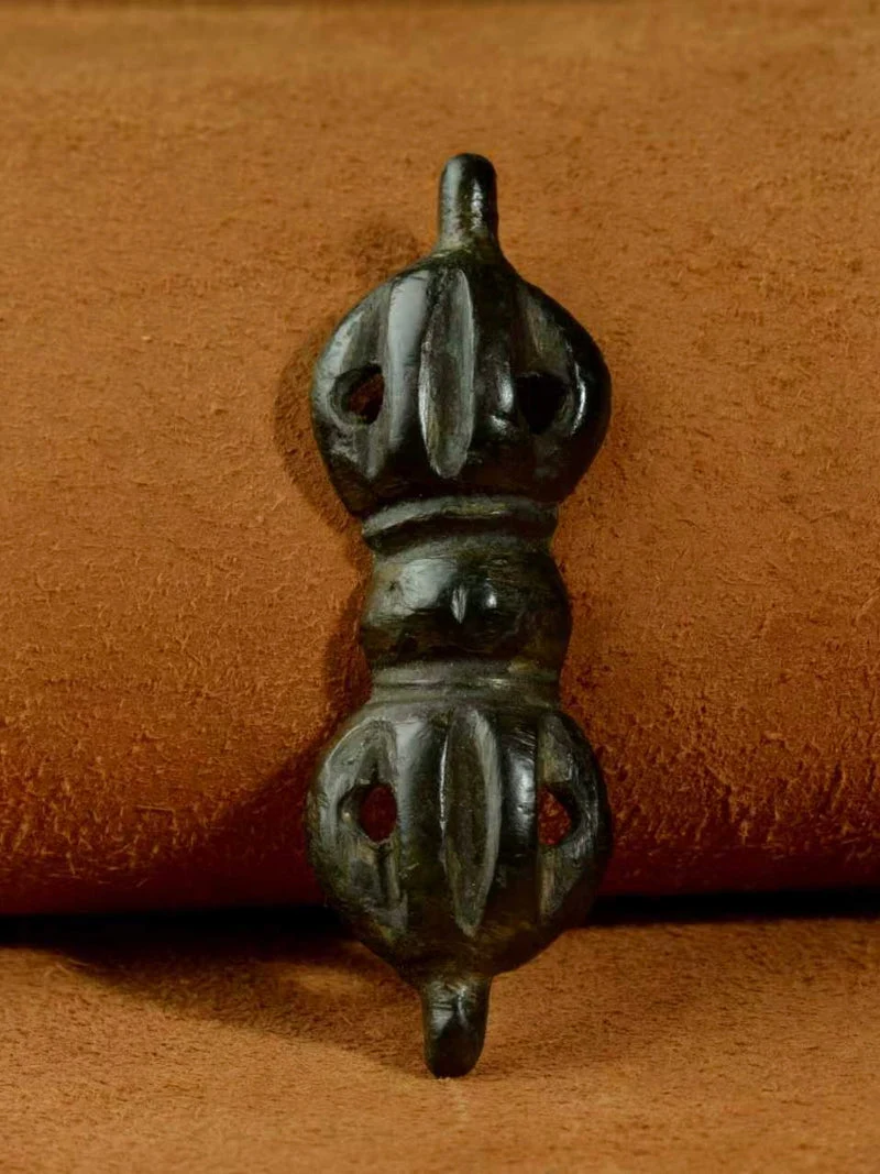 Ancient Song–Yuan Thokcha Dorje Vajra with Black Lacquer Patina