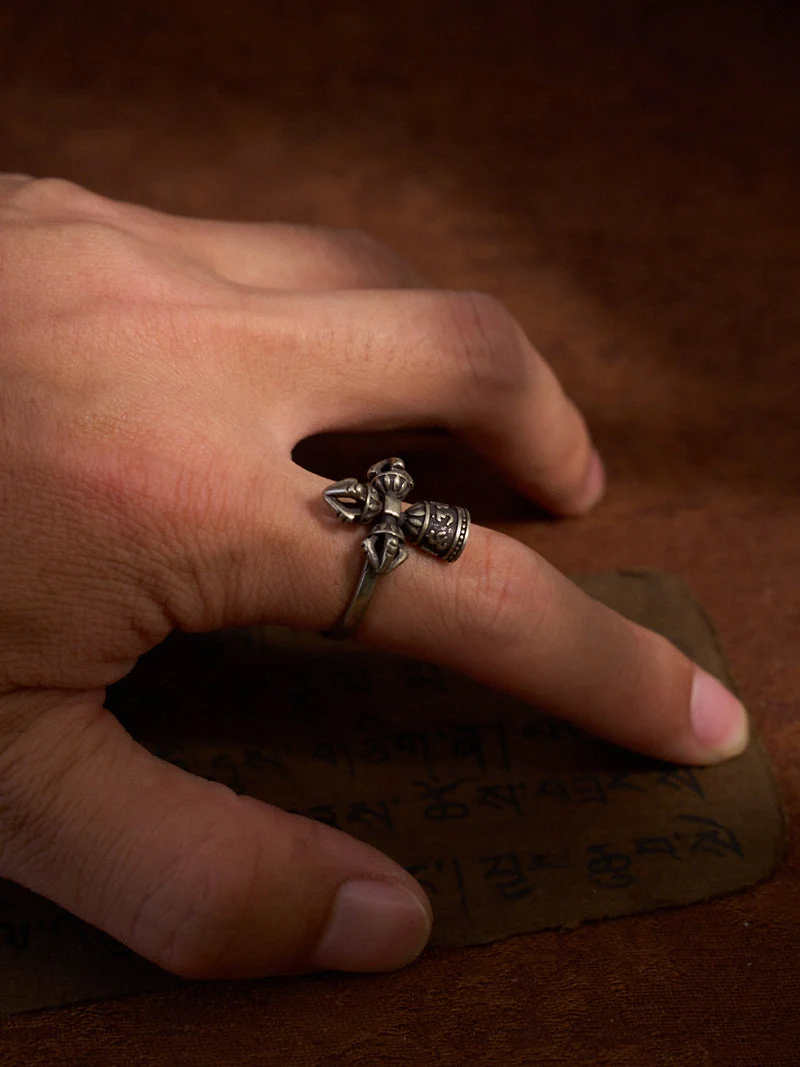 Vajra Unbroken Ring with Mantra Charm