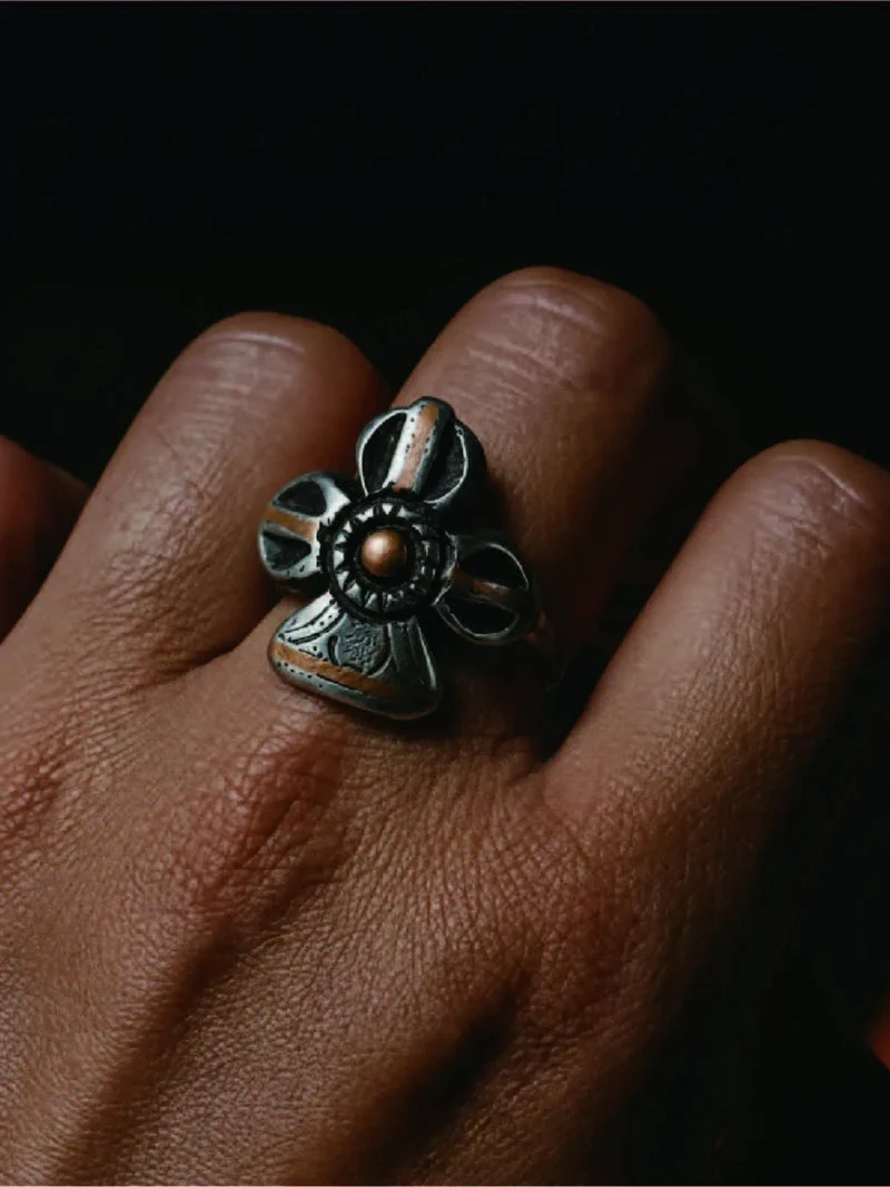 Fearless Courage Tibetan Thokcha Lotus Cross Vajra Ring